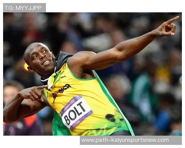 足球明星的传奇人生与不屈精神展现了运动的魅力与坚持的力量